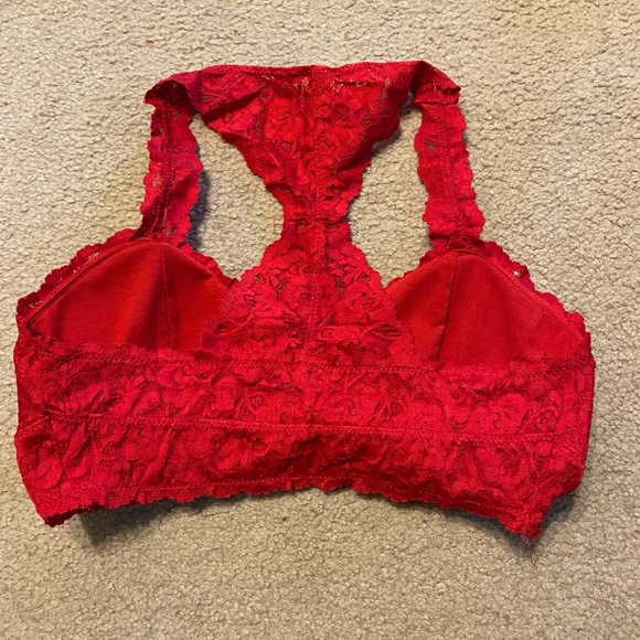 Red lace bralette - Picture 2 of 3